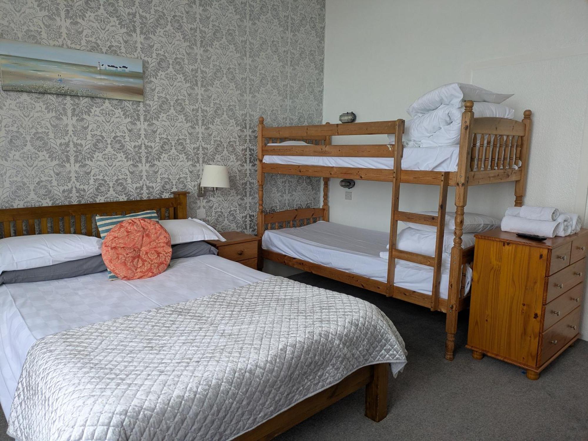 The Kenton Guest house Scarborough